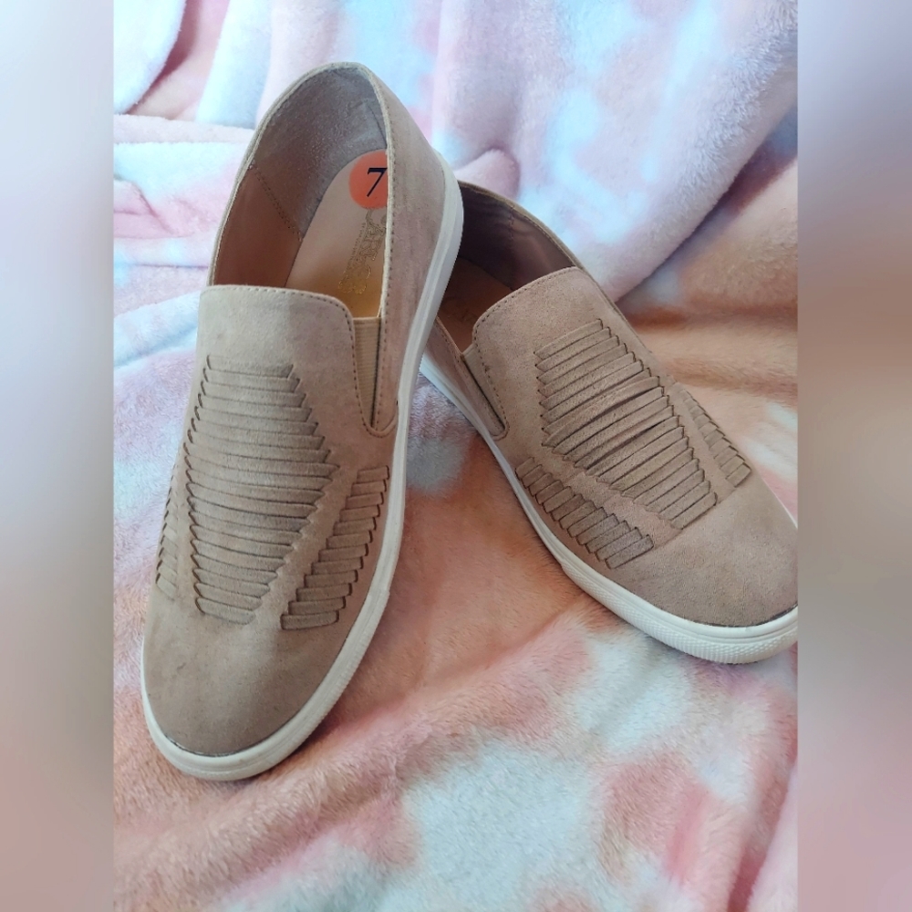 Carlos Tan suede slip shoes